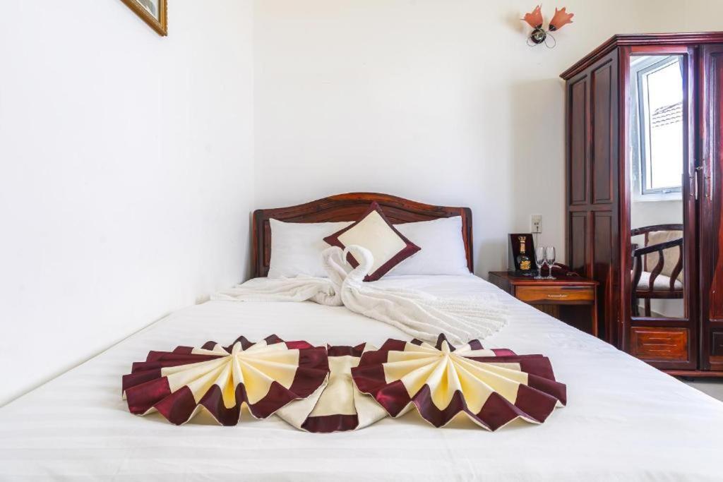 Khách sạn Miền Nhiệt đới 2 2*
